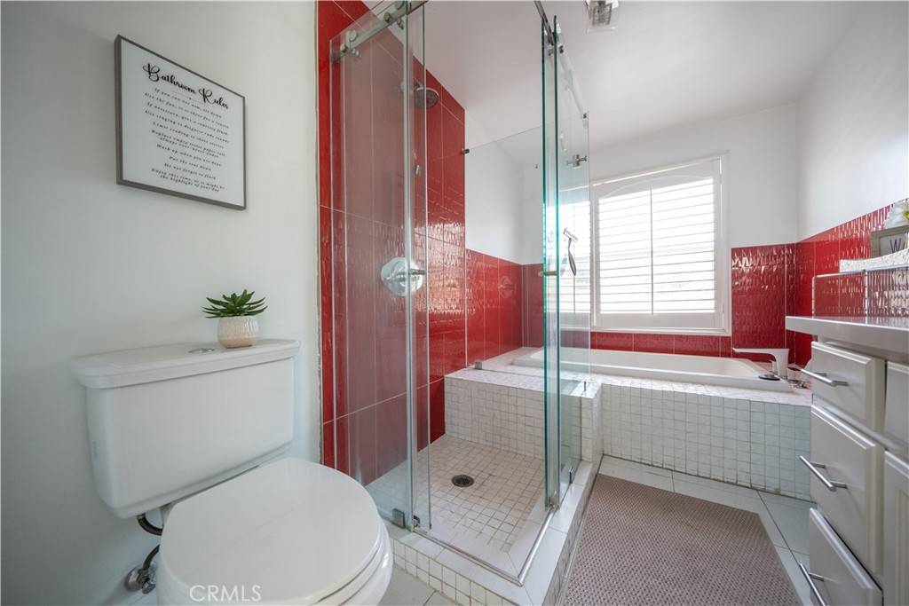 372 E Floral Property Photo 21