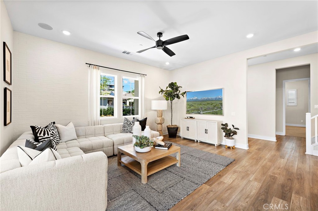 472 Sunrise Property Photo 6