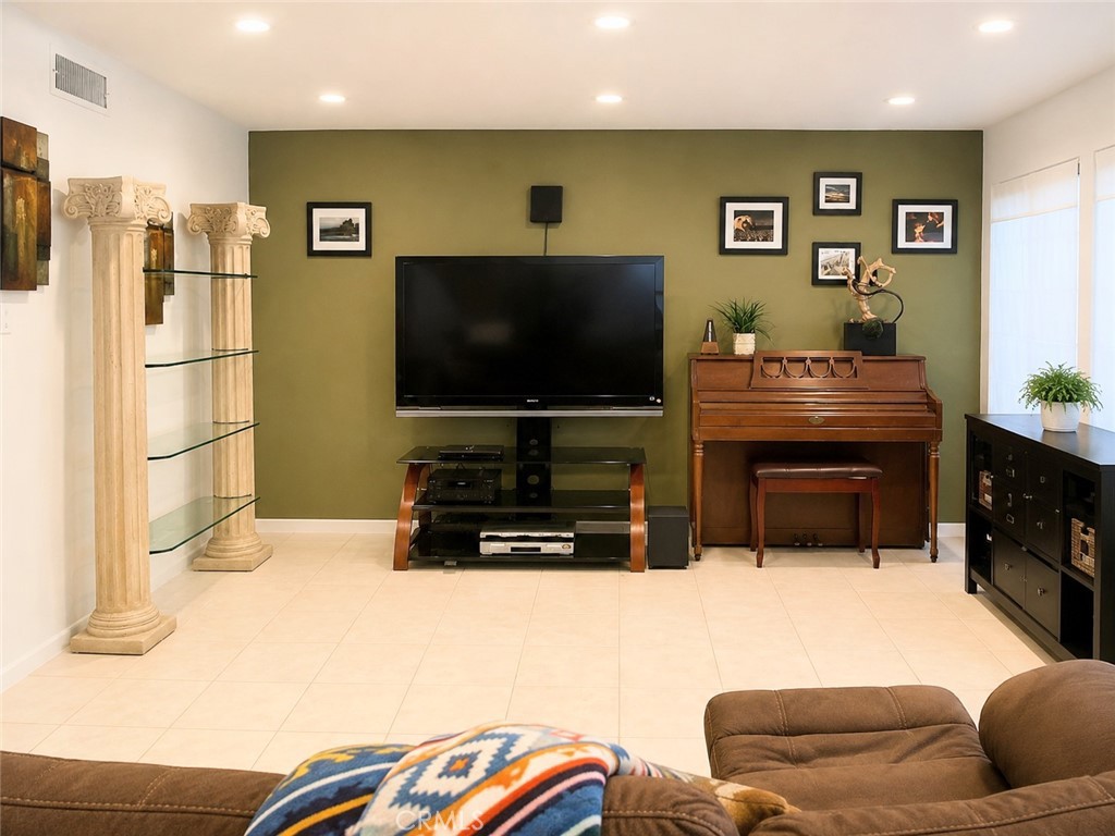 3 Deodar Property Photo 4