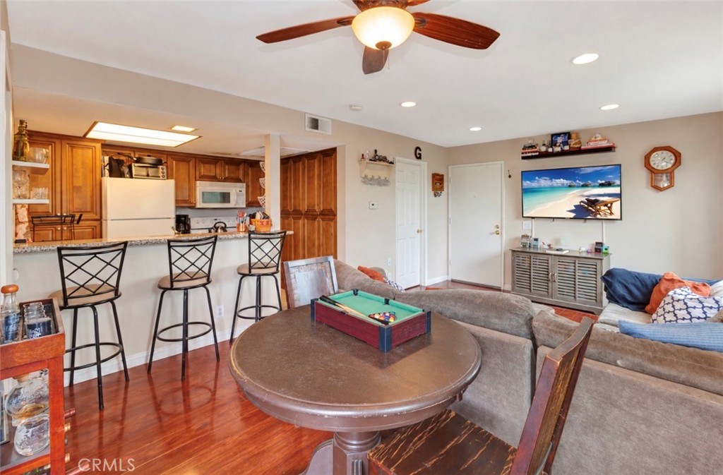 26196 Sanz B Property Photo 3