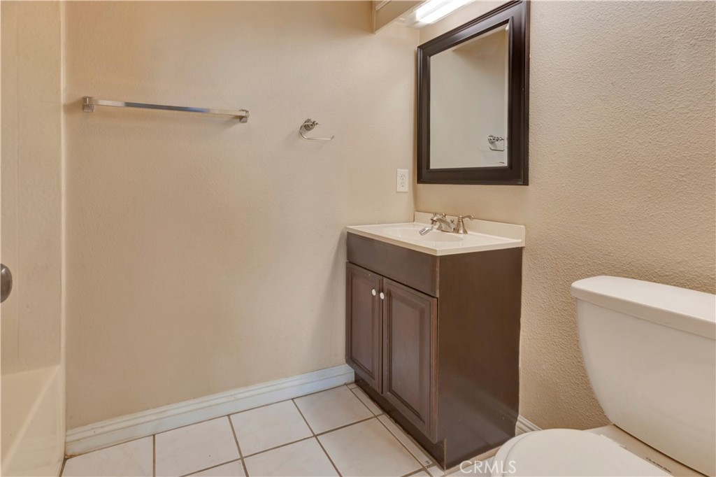 26196 Sanz B Property Photo 13