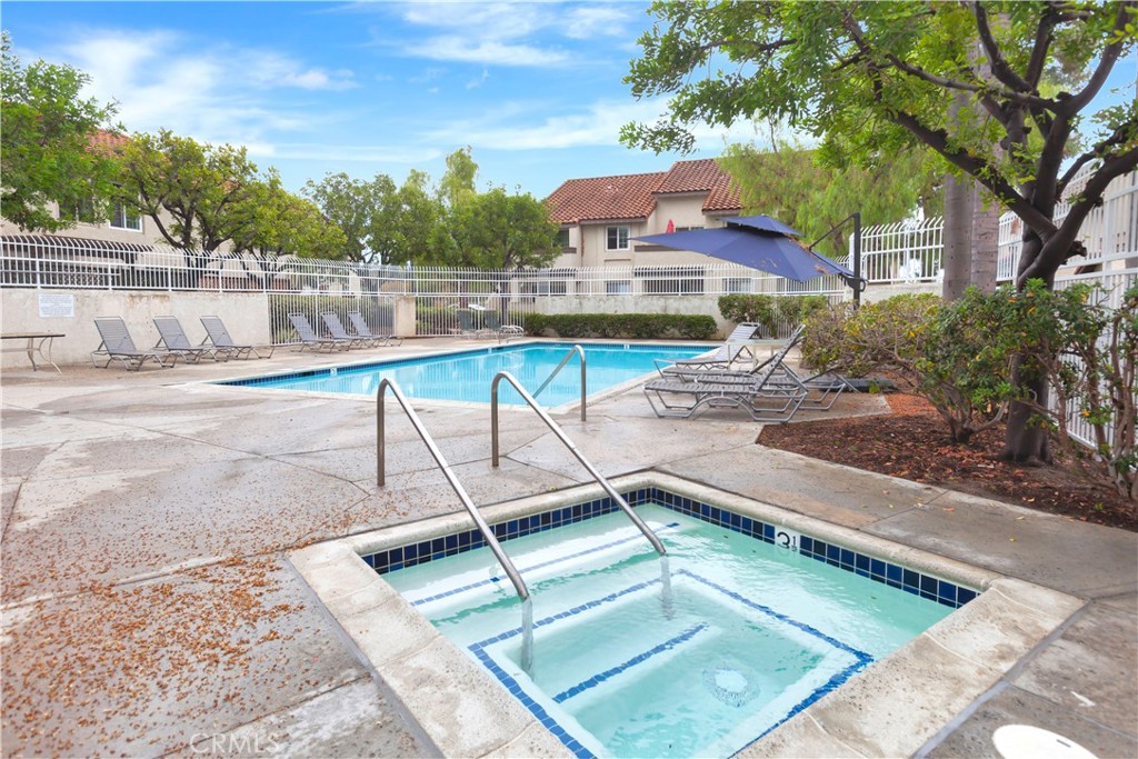 26196 Sanz B Property Photo 17