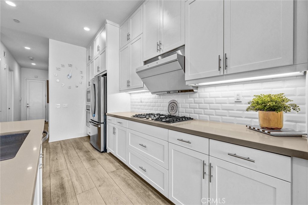327 Novel Property Photo 16
