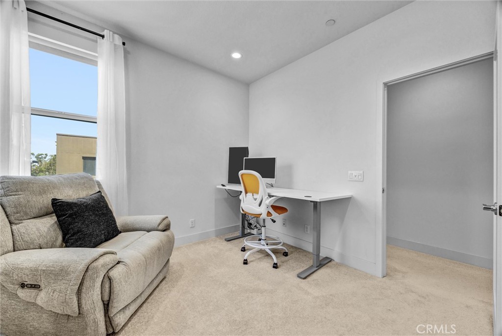 327 Novel Property Photo 31