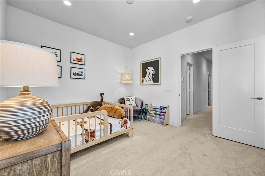 327 Novel Property Photo 36