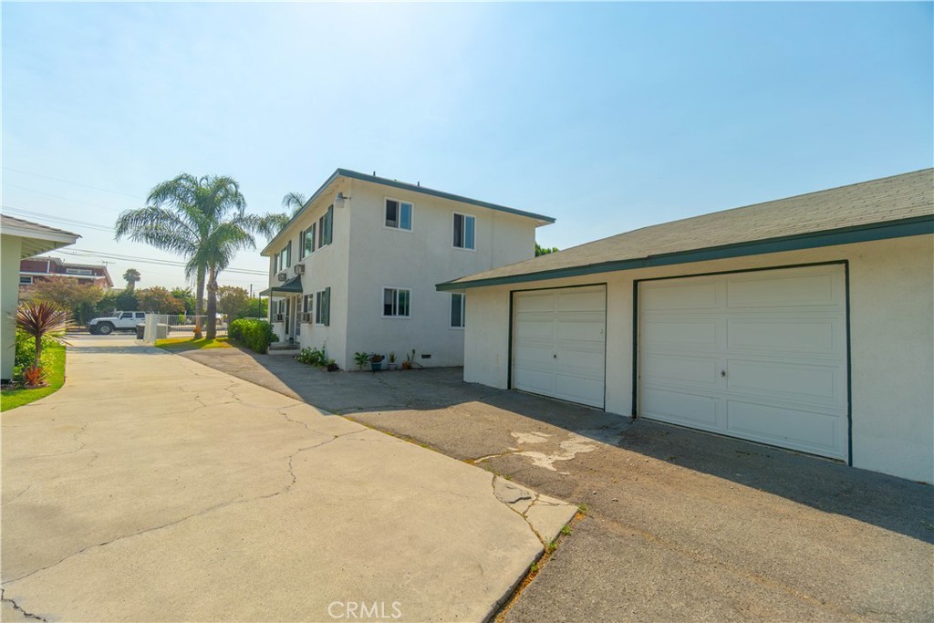 745 N Currier Property Photo 7