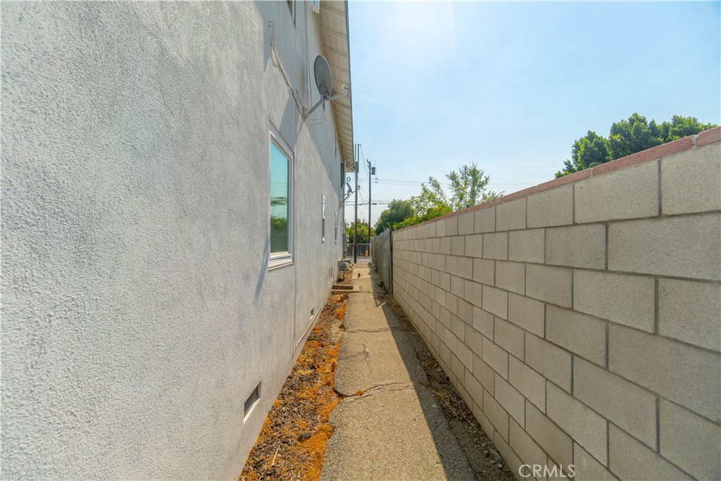 745 N Currier Property Photo 8