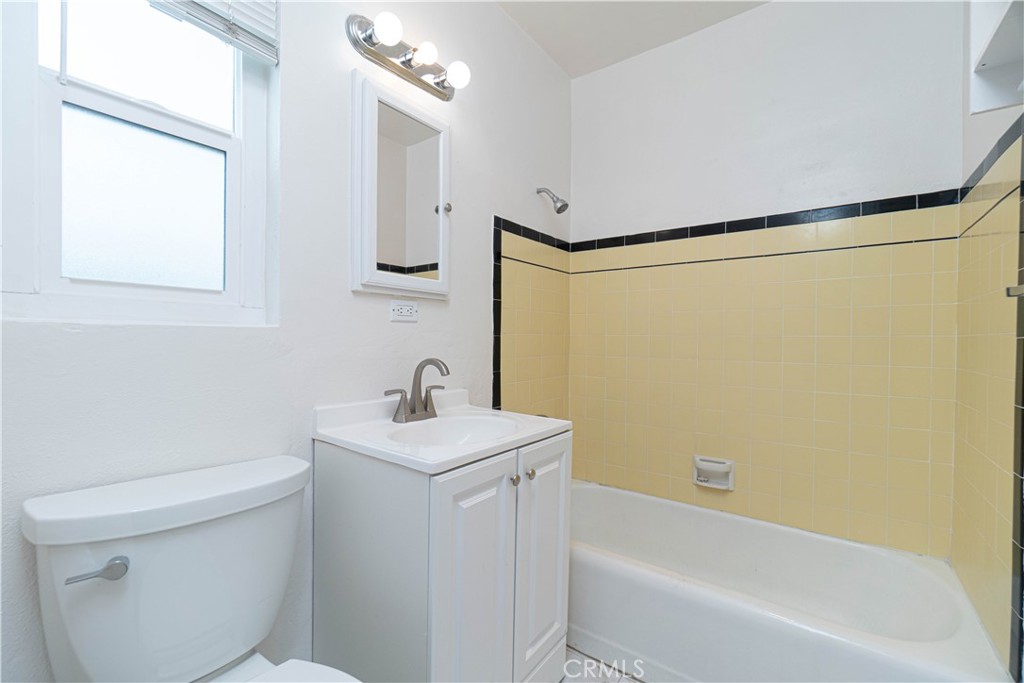 745 N Currier Property Photo 10