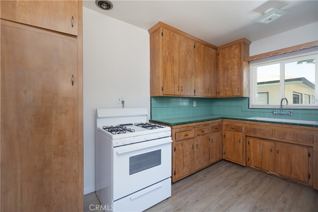 745 N Currier Property Photo 18