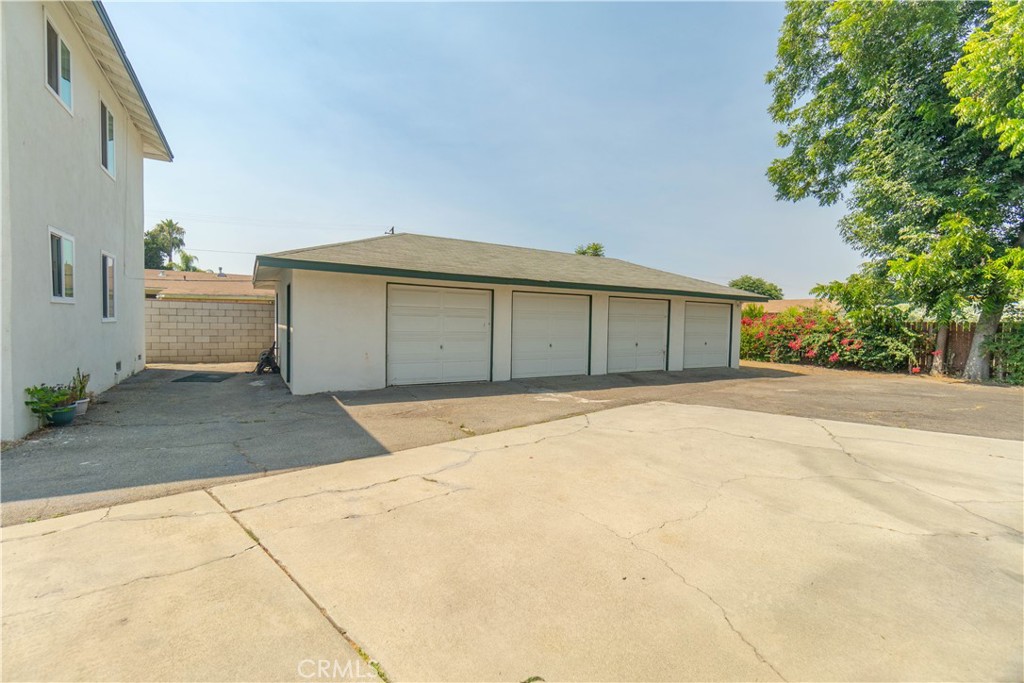 745 N Currier Property Photo 26