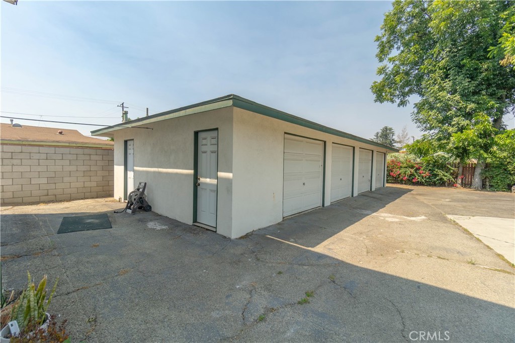745 N Currier Property Photo 27