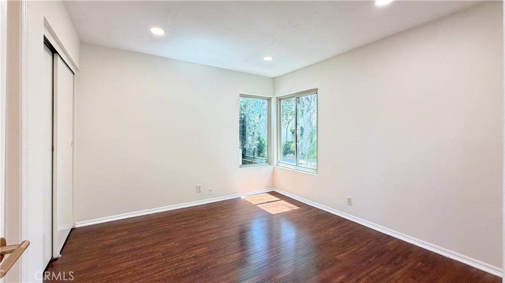 12 Navarre Property Photo 22