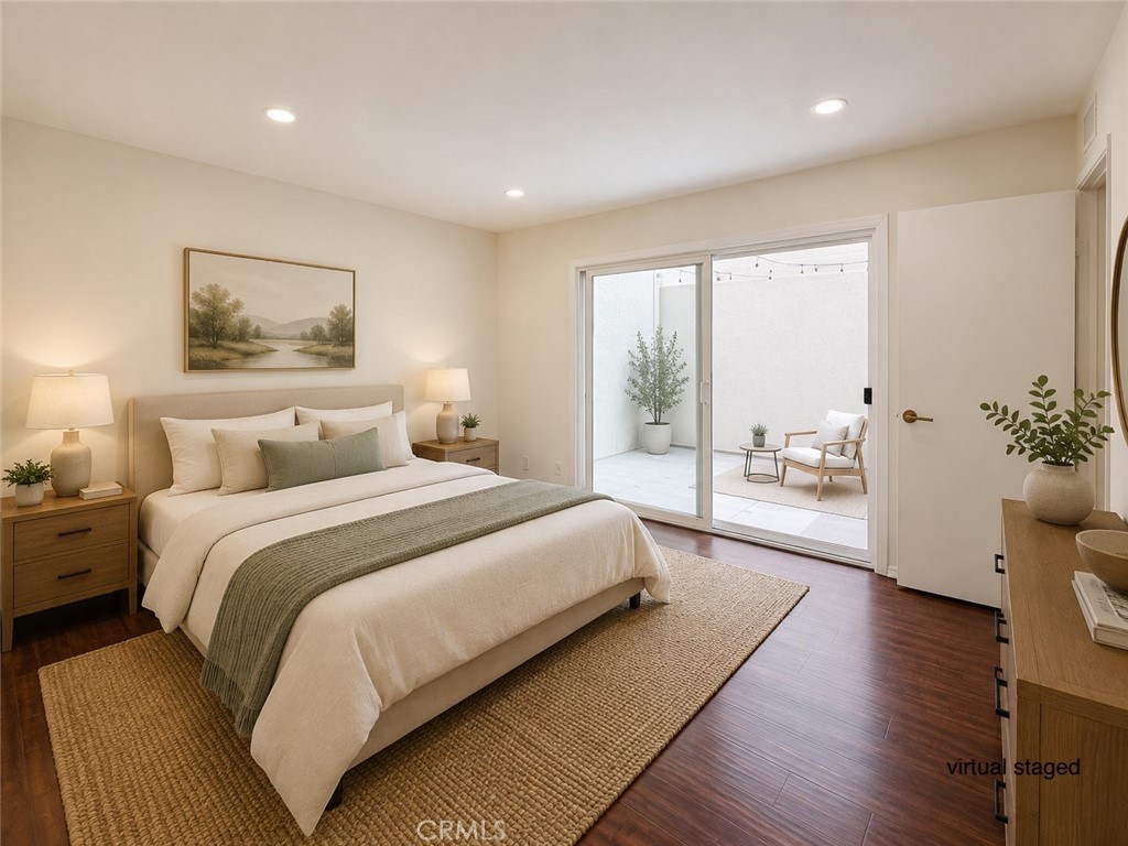 12 Navarre Property Photo 26
