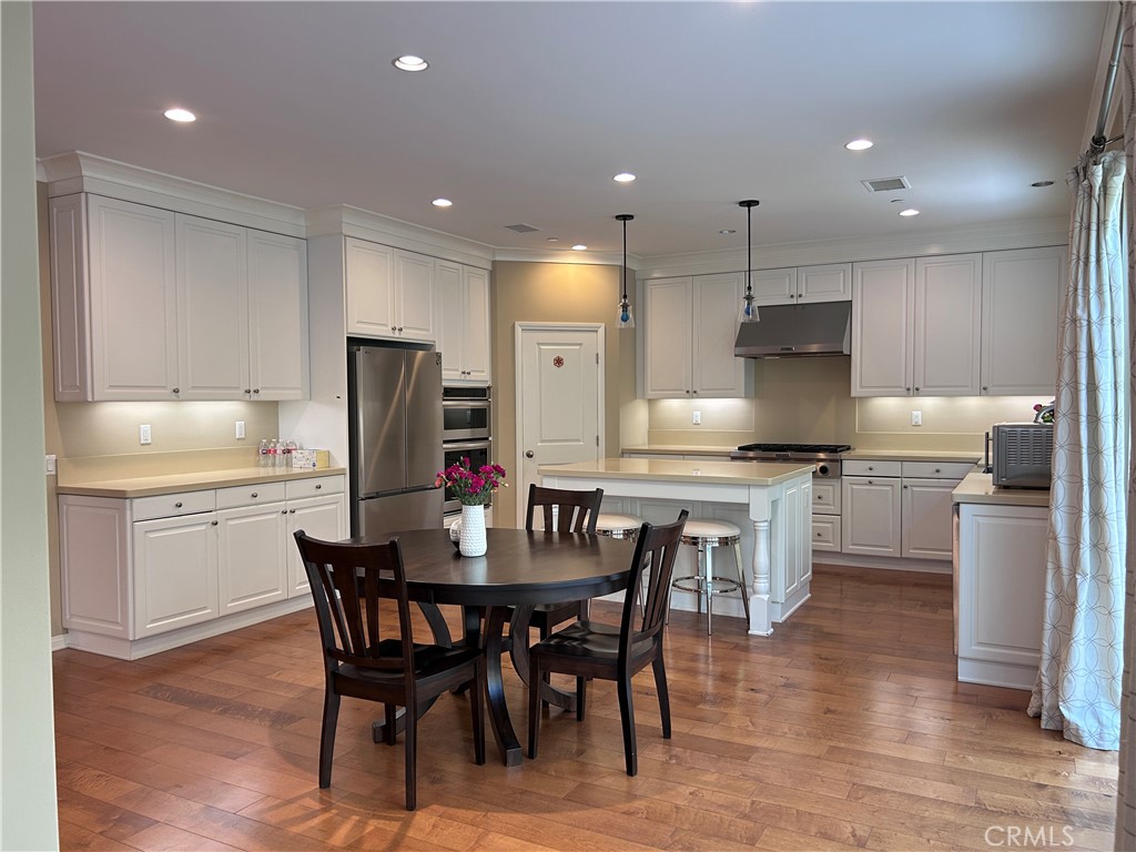 63 Elmdale Property Photo 4
