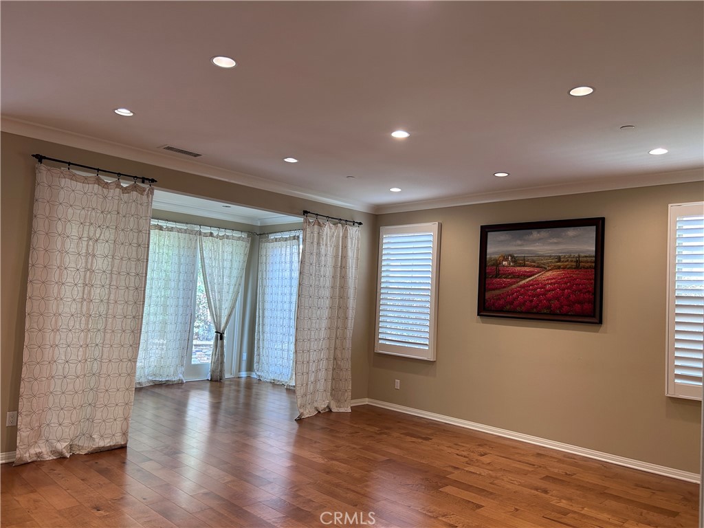 63 Elmdale Property Photo 7