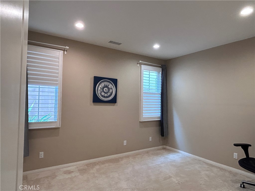 63 Elmdale Property Photo 9