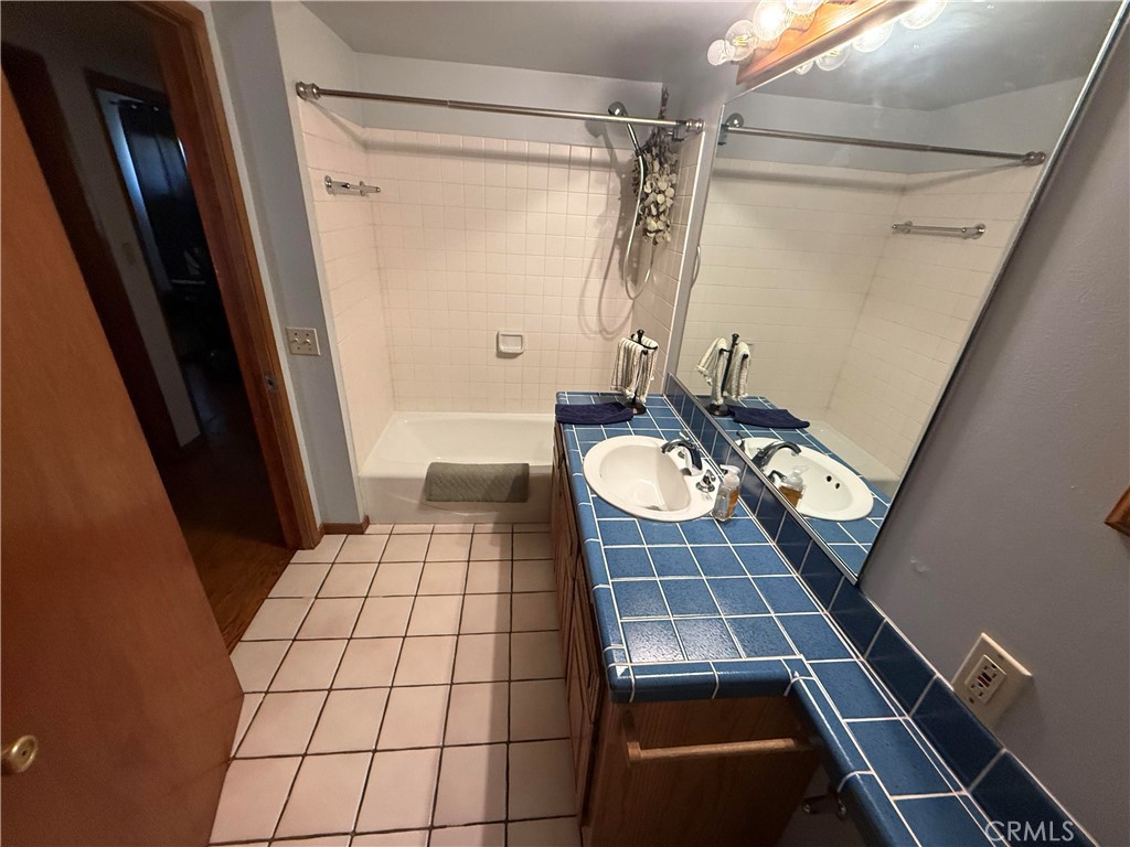 2567 E Chevy Chase Property Photo 13