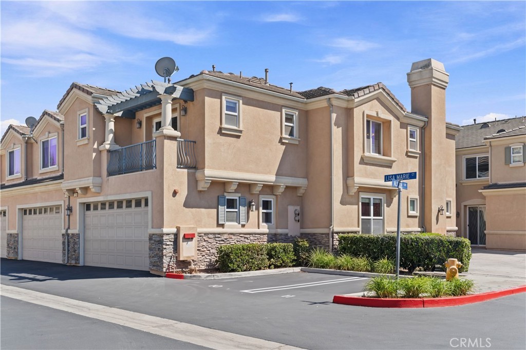 7244 Lisamarie Court Property Photo 1