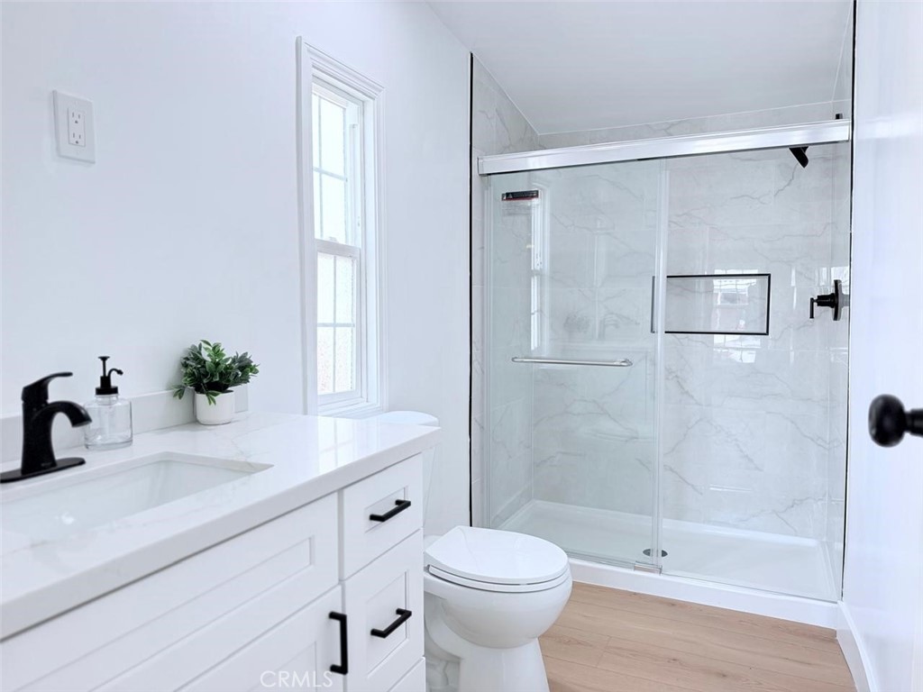 301 Duke Lane 16 Property Photo 4