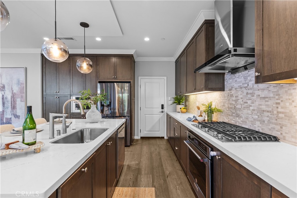166 Frontier Property Photo 8