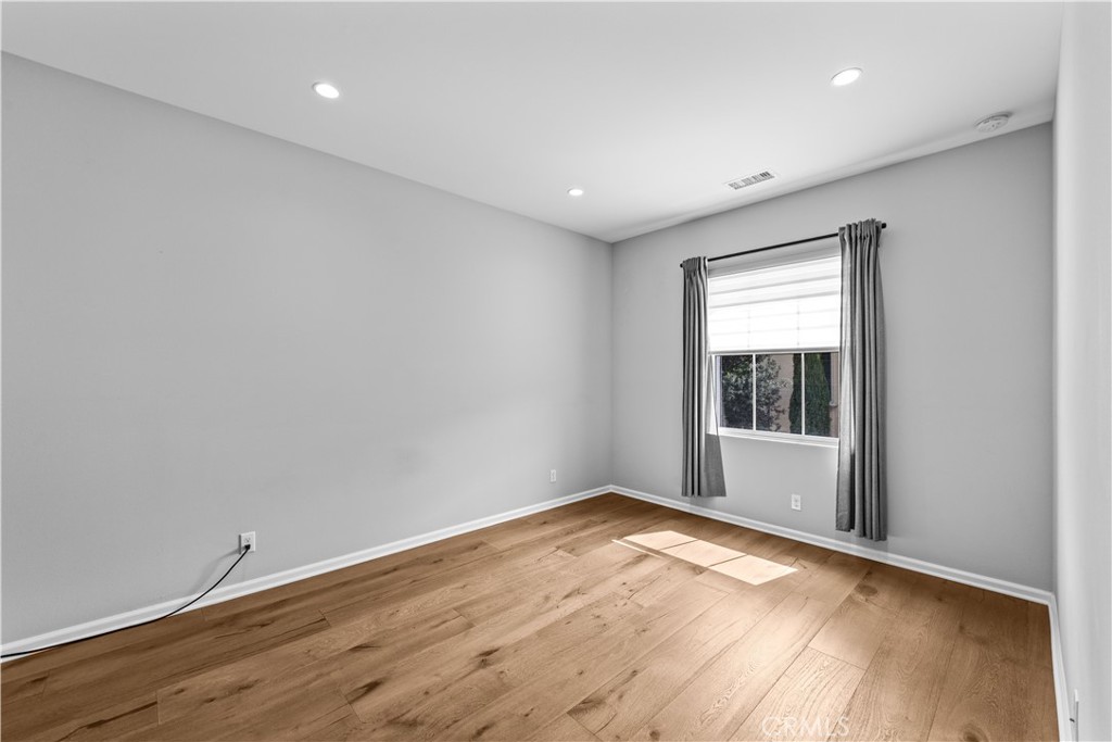 166 Frontier Property Photo 26