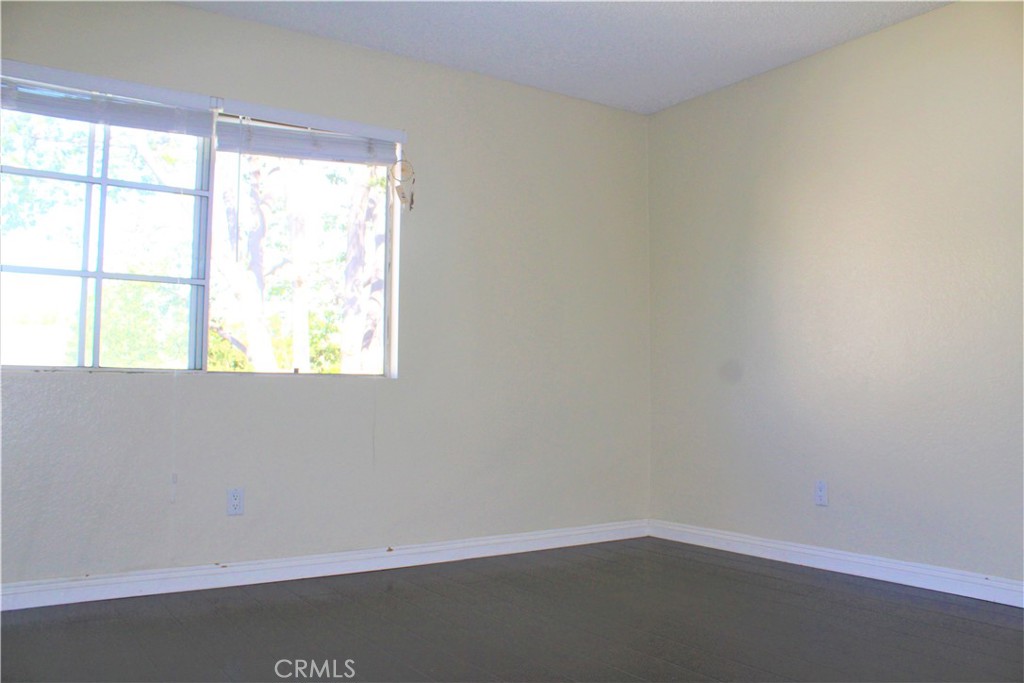 42 Columbia 11 Property Photo 6