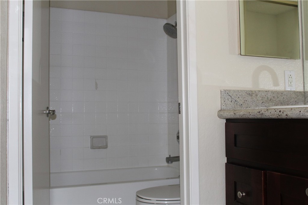 42 Columbia 11 Property Photo 7