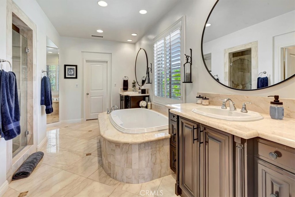 15 Julia Street Property Photo 28
