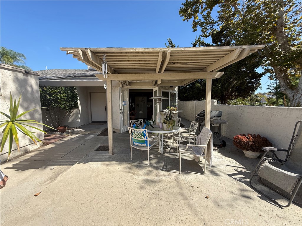 24305 Tahoe Court Property Photo 3