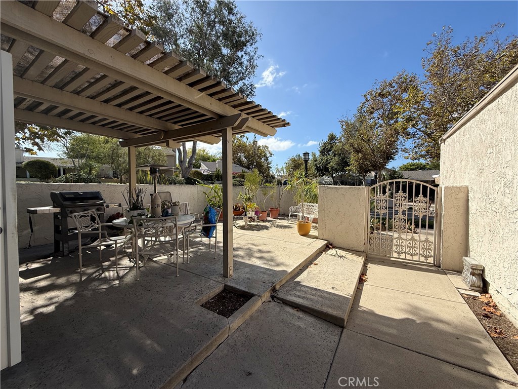 24305 Tahoe Court Property Photo 7