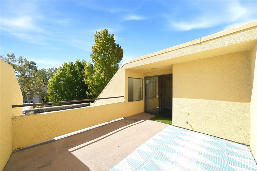 25712 Le Parc 46 Property Photo 2