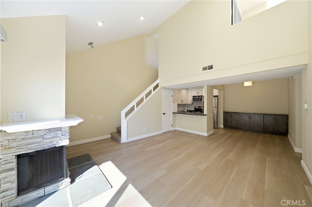 25712 Le Parc 46 Property Photo 6
