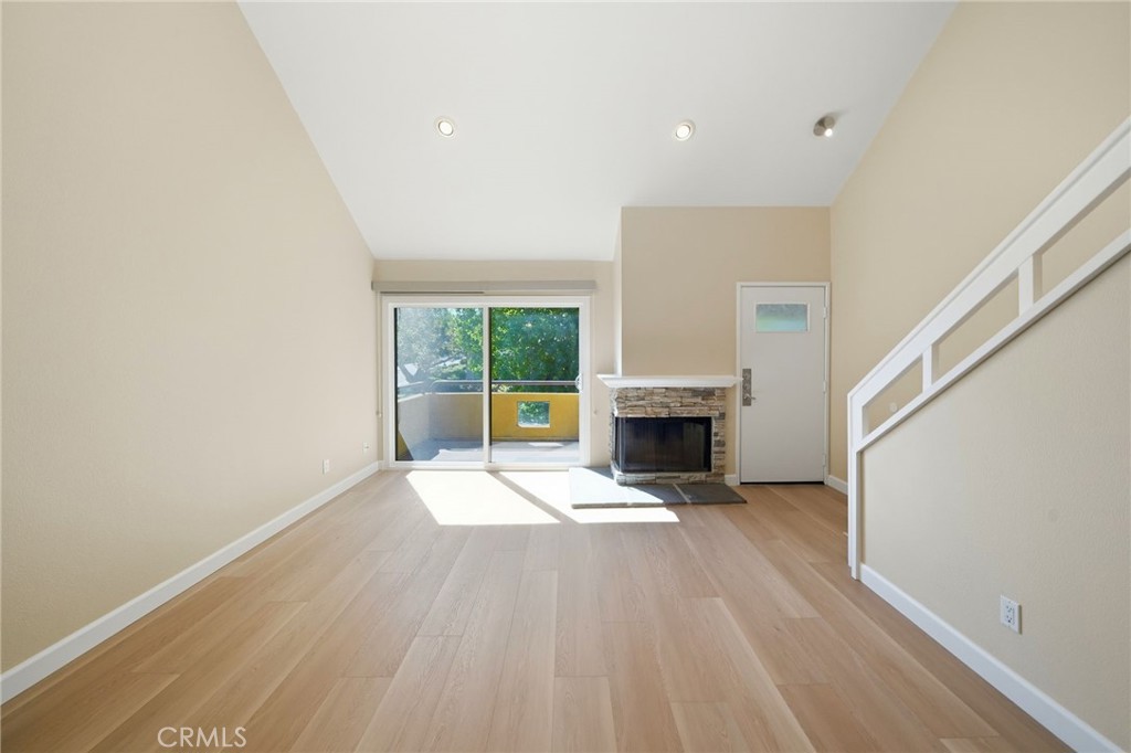 25712 Le Parc 46 Property Photo 8