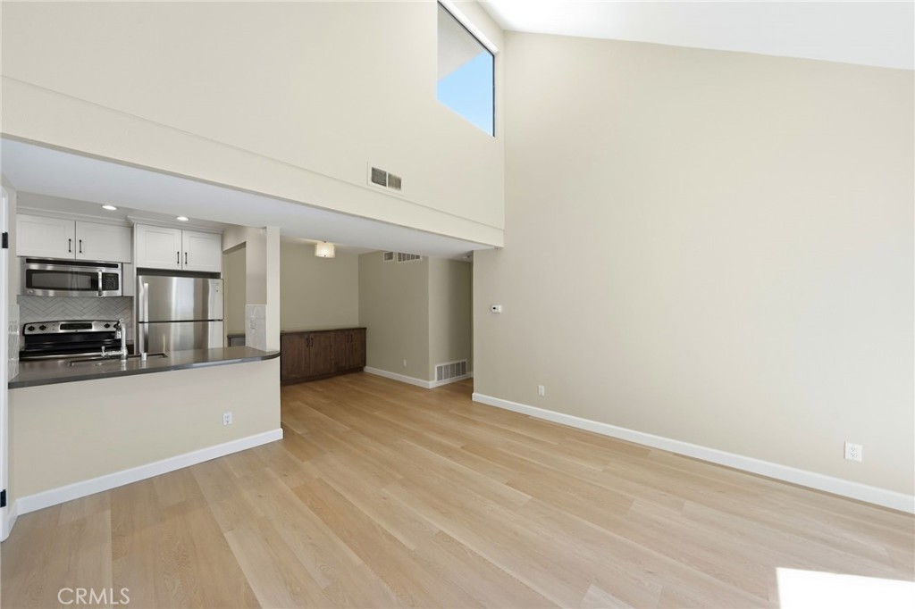25712 Le Parc 46 Property Photo 10