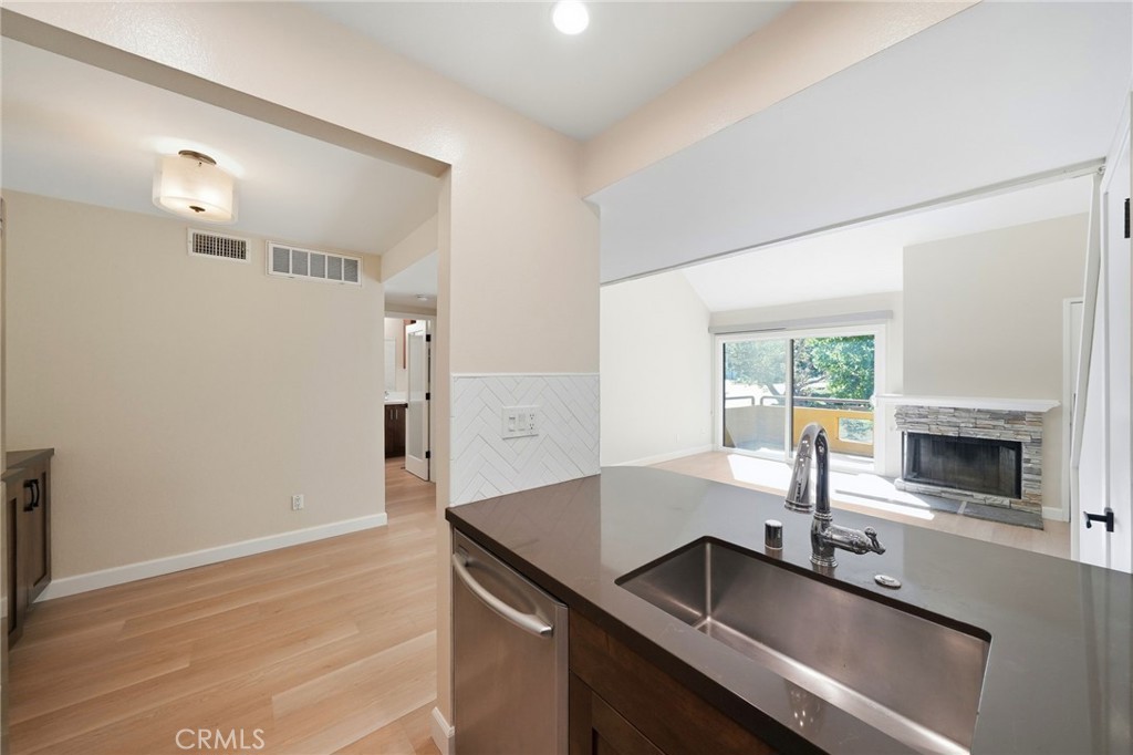25712 Le Parc 46 Property Photo 17