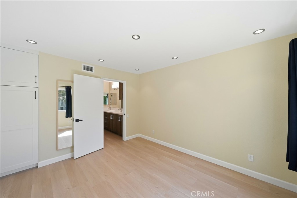 25712 Le Parc 46 Property Photo 24
