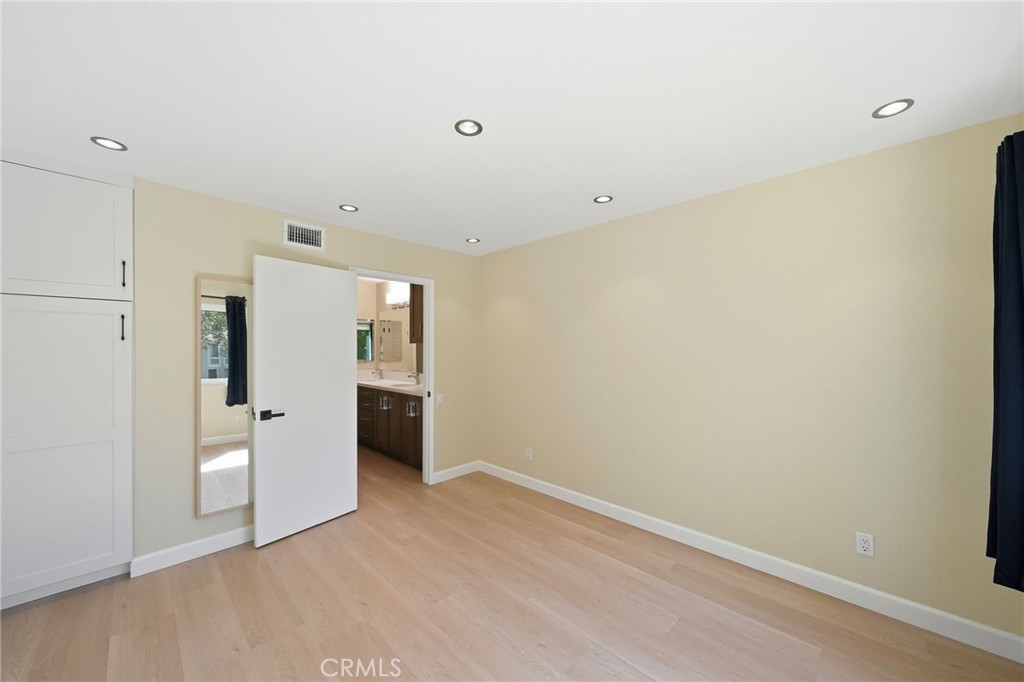 25712 Le Parc 46 Property Photo 24