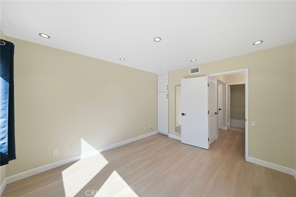 25712 Le Parc 46 Property Photo 26
