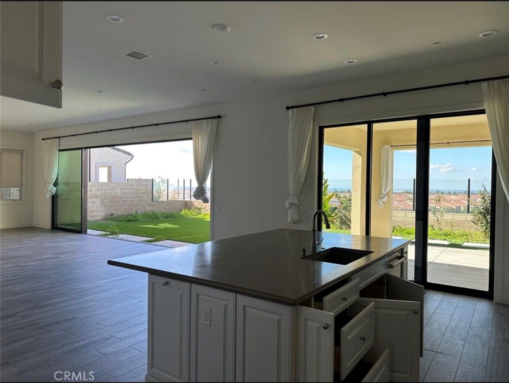 114 Spacial Property Photo 5