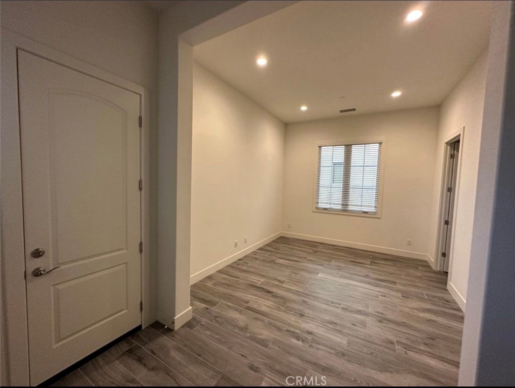114 Spacial Property Photo 8