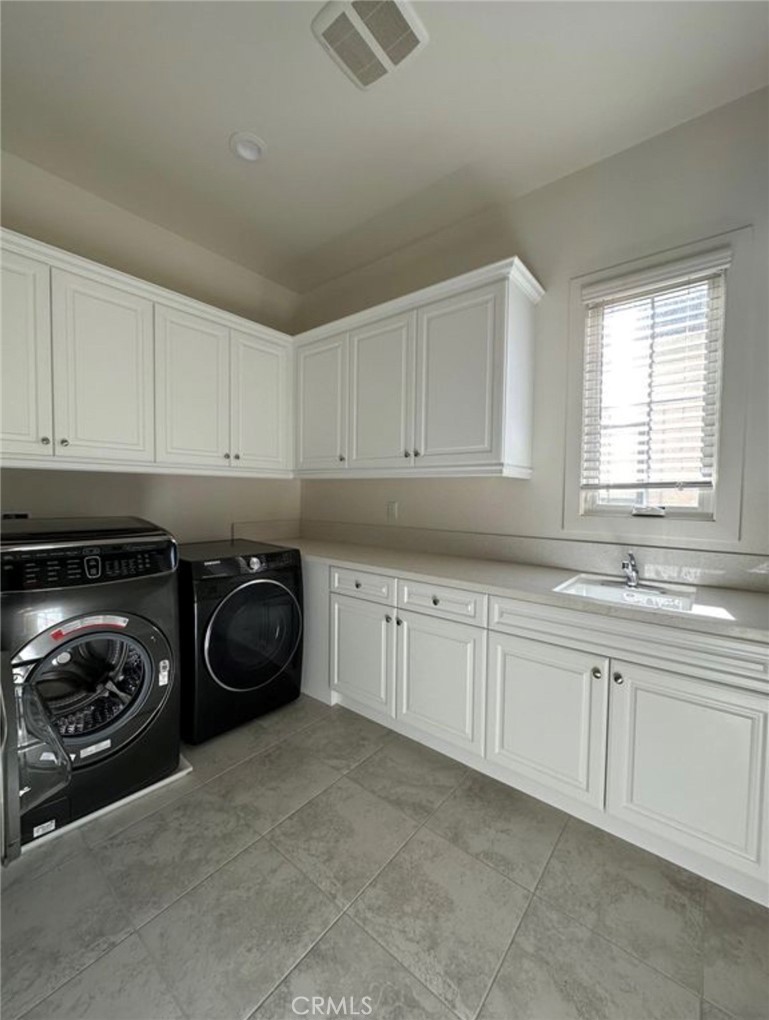114 Spacial Property Photo 16