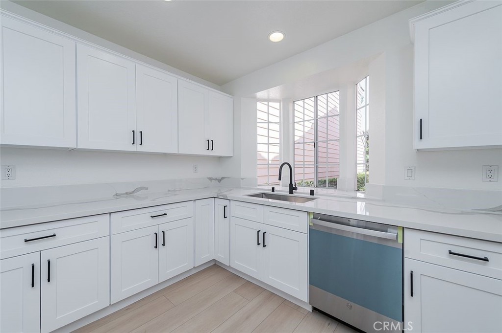 15 Harborcrest Property Photo 11