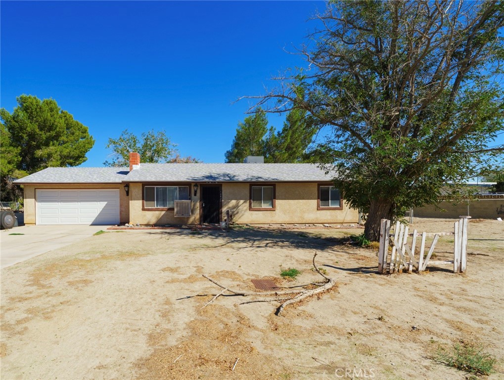 10821 E Avenue R14 Property Photo 1