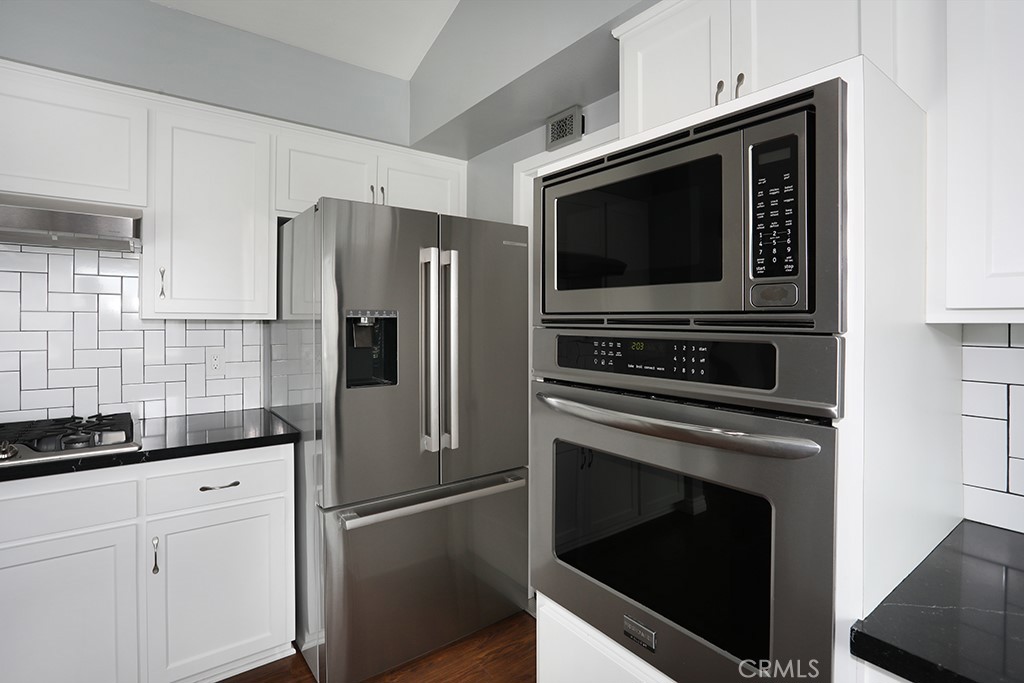 33031 Driftwood Ct Property Photo 9