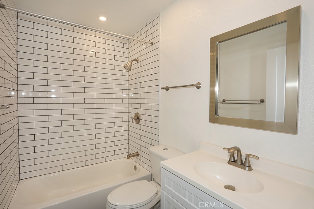 33031 Driftwood Ct Property Photo 27