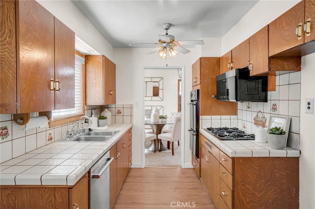 313 N Bel Air Street Property Photo 25