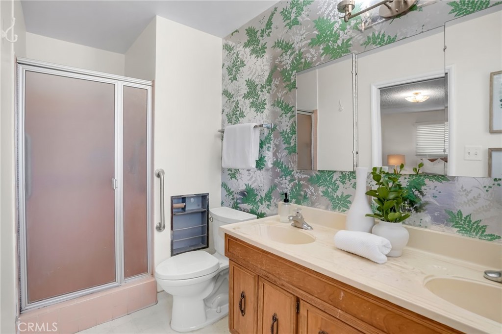 313 N Bel Air Street Property Photo 46