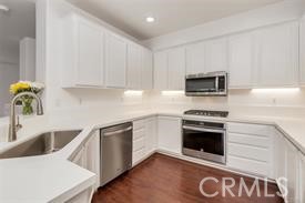 32 Carnation Property Photo 2