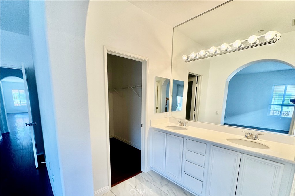 32 Carnation Property Photo 12
