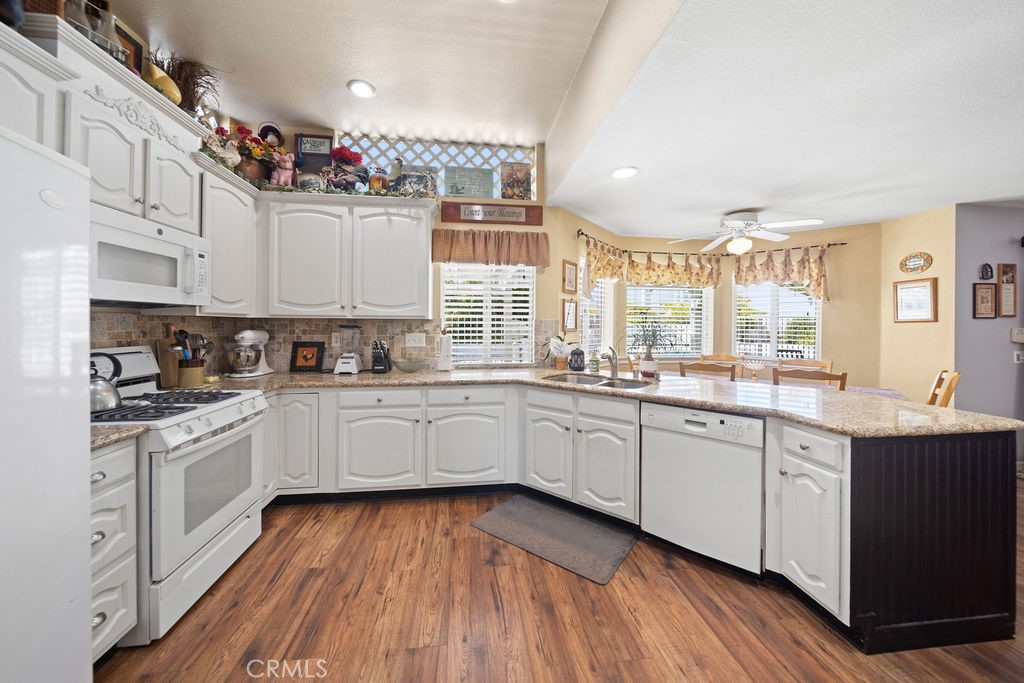 39521 Via Temprano Property Photo 15